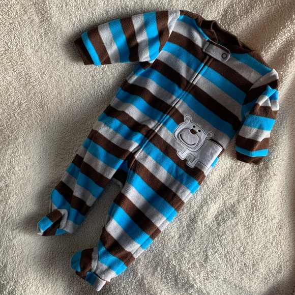 Lot of SIX size 6 month footed sleepers